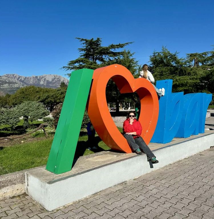 e6fbf90b-b3c8-4bc1-a251-fa014578fda7